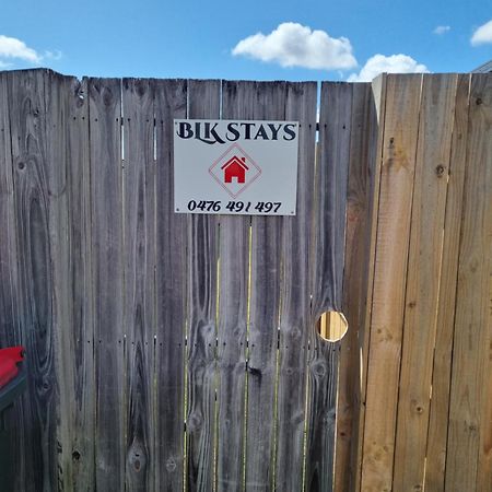 Blk Stays Guest House Deluxe Units Morayfield Zewnętrze zdjęcie