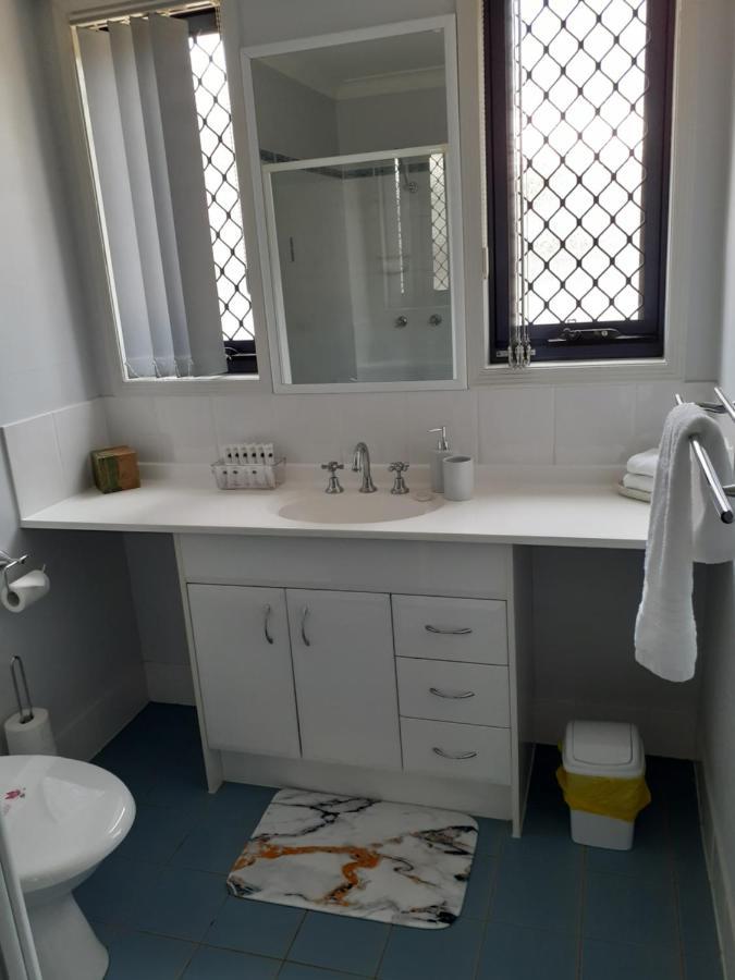 Blk Stays Guest House Deluxe Units Morayfield Zewnętrze zdjęcie