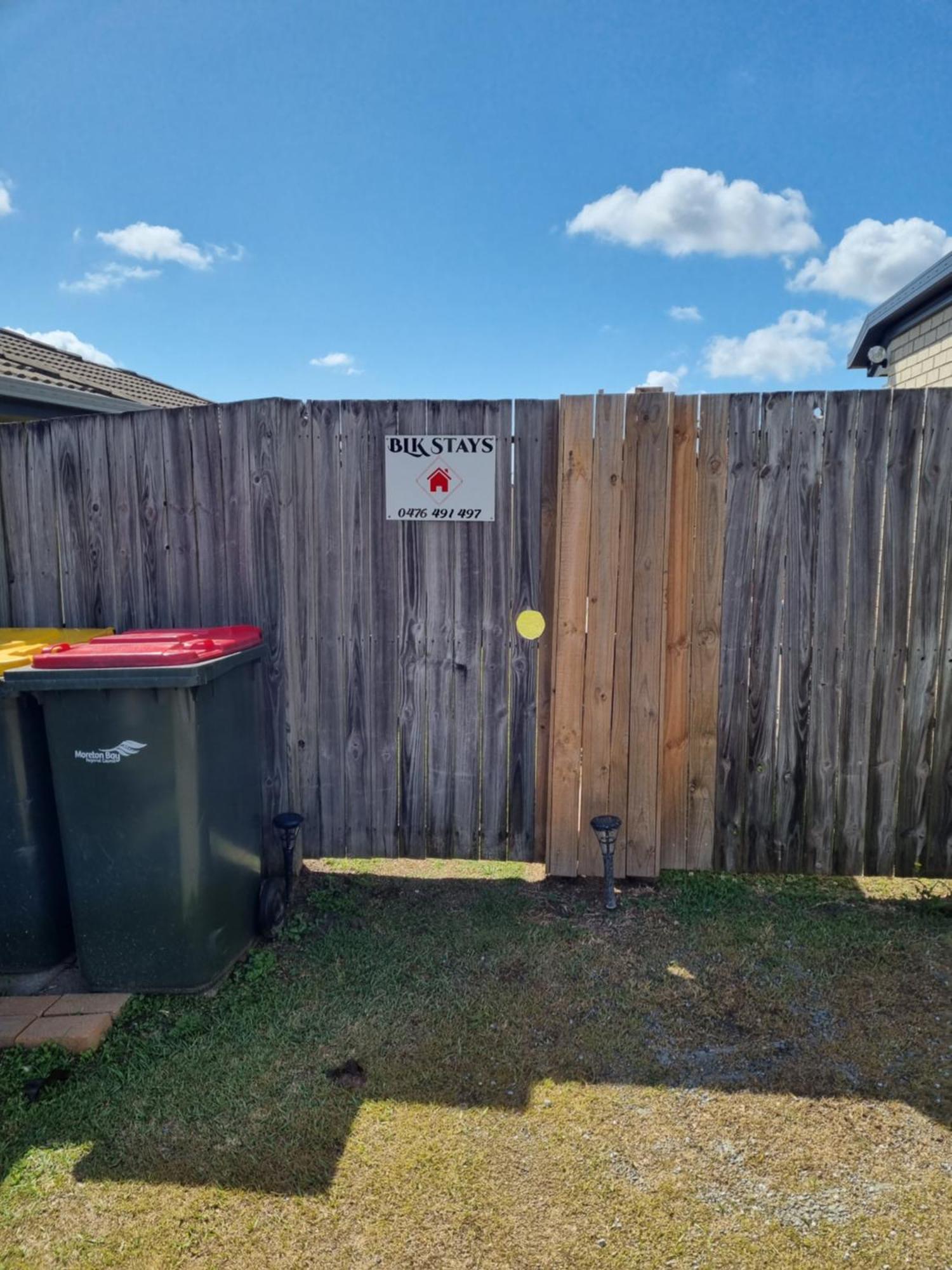 Blk Stays Guest House Deluxe Units Morayfield Zewnętrze zdjęcie
